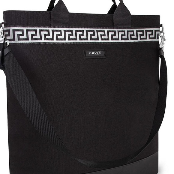 Versace - Picture 3 of 15